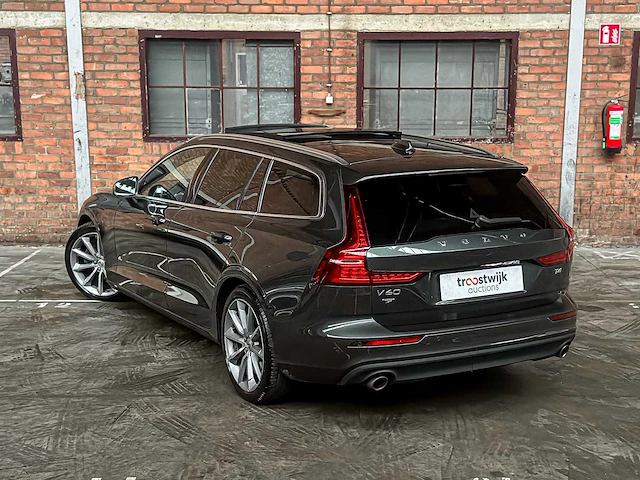 Volvo v60 2.0 t4 momentum proline 188pk 2019 (original-nl), zp-740-l - afbeelding 7 van  49