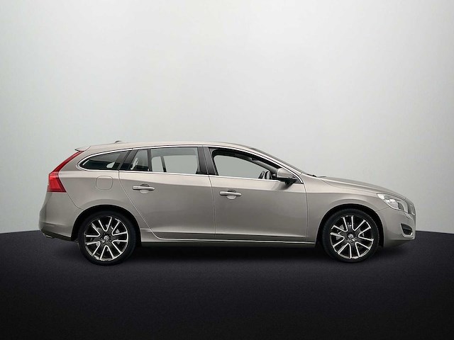 Volvo v60 2.0 t5 summum 2011 | 38-sbg-7 - afbeelding 2 van  40