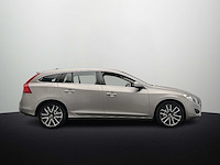 Volvo v60 2.0 t5 summum 2011 | 38-sbg-7 - afbeelding 2 van  40