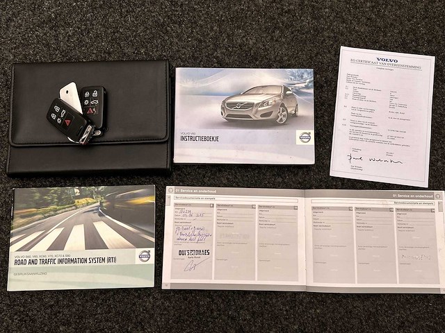Volvo v60 2.0 t5 summum 2011 | 38-sbg-7 - afbeelding 25 van  40
