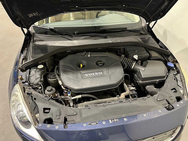 Volvo v60 2.0 t5 summum 93-tpn-4 93-tpn-4 - afbeelding 15 van  23