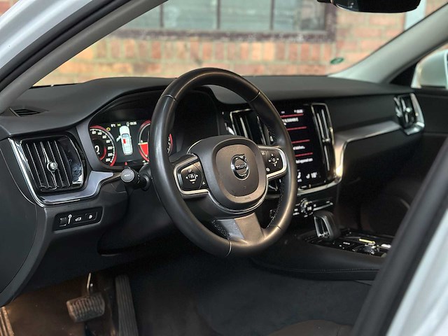 Volvo v60 2.0 t6 recharge awd inscription expression 253pk 2021 (origineel-nl + 1e eigenaar), n-828-hz - afbeelding 9 van  45