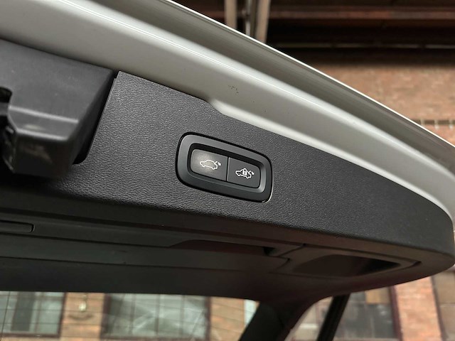 Volvo v60 2.0 t6 recharge awd inscription expression 253pk 2021 (origineel-nl + 1e eigenaar), n-828-hz - afbeelding 29 van  45