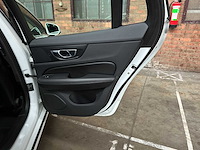 Volvo v60 2.0 t6 recharge awd inscription expression 253pk 2021 (origineel-nl + 1e eigenaar), n-828-hz - afbeelding 30 van  45