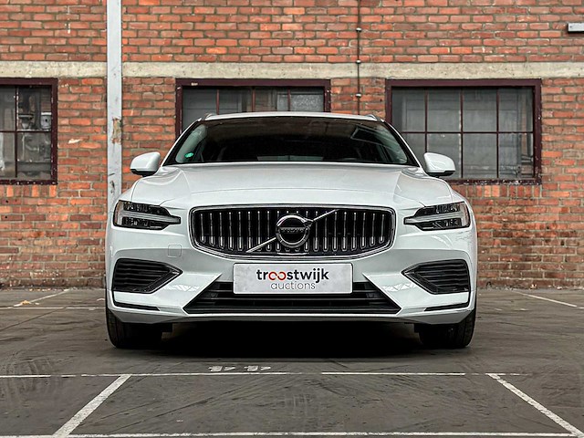 Volvo v60 2.0 t6 recharge awd inscription expression 253pk 2021 (origineel-nl + 1e eigenaar), n-828-hz - afbeelding 23 van  45