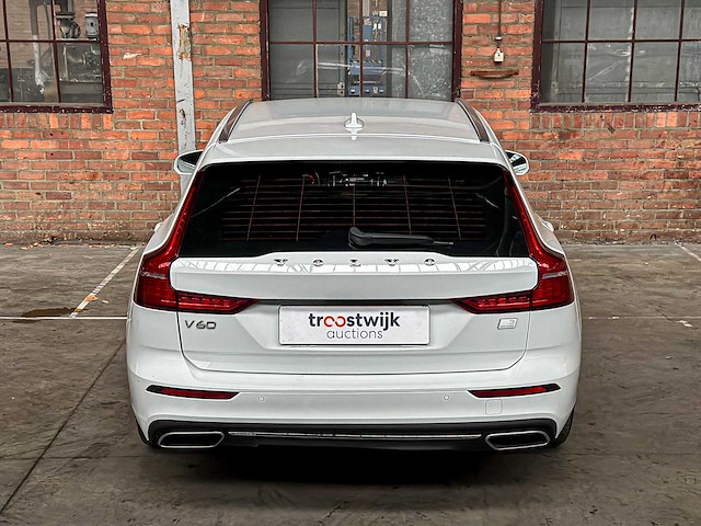 Volvo v60 2.0 t6 recharge awd inscription expression 253pk 2021 (origineel-nl + 1e eigenaar), n-828-hz - afbeelding 4 van  45