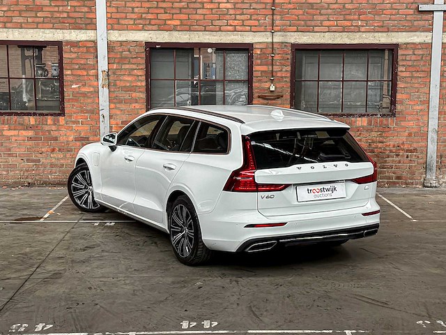 Volvo v60 2.0 t6 recharge awd inscription expression 253pk 2021 (origineel-nl + 1e eigenaar), n-828-hz - afbeelding 7 van  45