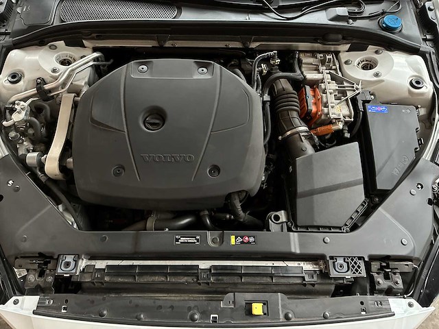 Volvo v60 2.0 t6 recharge awd inscription expression 253pk 2021 (origineel-nl + 1e eigenaar), n-828-hz - afbeelding 32 van  45
