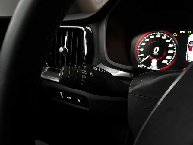 Volvo v60 2.0 t6 recharge awd inscription expression 253pk 2021 (origineel-nl + 1e eigenaar), n-828-hz - afbeelding 15 van  45