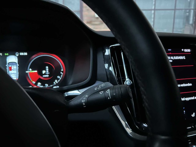 Volvo v60 2.0 t6 recharge awd inscription expression 253pk 2021 (origineel-nl + 1e eigenaar), n-828-hz - afbeelding 16 van  45