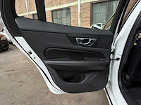 Volvo v60 2.0 t6 recharge awd inscription expression 253pk 2021 (origineel-nl + 1e eigenaar), n-828-hz - afbeelding 24 van  45