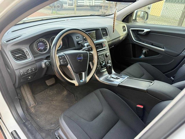 Volvo v60 2.0t kinetic automaat, hxt-70-g - afbeelding 5 van  8