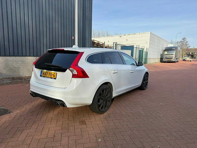 Volvo v60 2.0t kinetic automaat, hxt-70-g - afbeelding 2 van  9