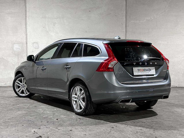 Volvo v60 2.4 d5 twin engine special edition 163pk 2015, nh-759-l - afbeelding 2 van  15