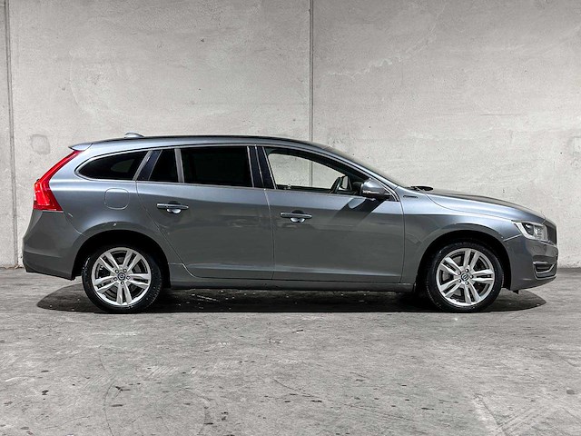 Volvo v60 2.4 d5 twin engine special edition 163pk 2015, nh-759-l - afbeelding 15 van  15