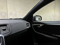 Volvo v60 2.4 d5 twin engine special edition 163pk 2015, nh-759-l - afbeelding 37 van  40