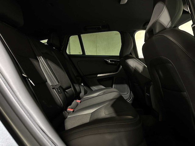 Volvo v60 2.4 d5 twin engine special edition 163pk 2015, nh-759-l - afbeelding 22 van  40