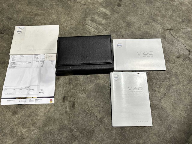 Volvo v60 2.4 d5 twin engine special edition 163pk 2015, nh-759-l - afbeelding 25 van  40