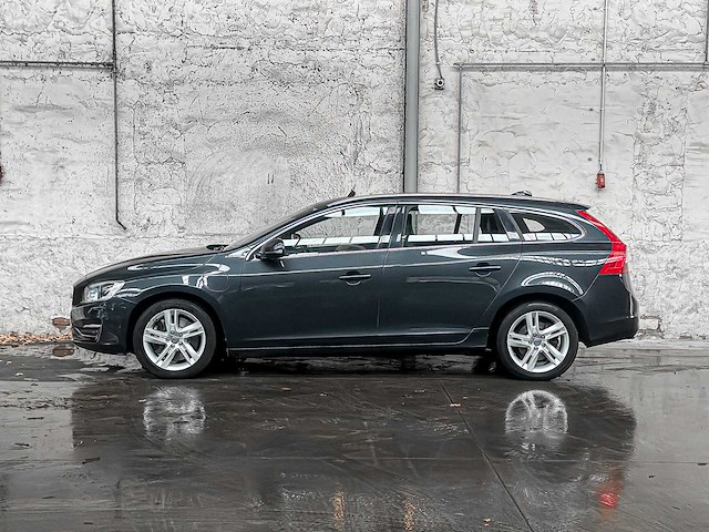 Volvo v60 2.4 d6 awd pl.i sum. 215pk 2014, 3-tld-47 - afbeelding 7 van  43