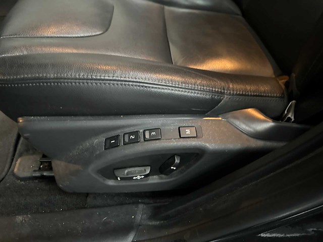 Volvo v60 2.4 d6 awd pl.i sum. 215pk 2014, 3-tld-47 - afbeelding 13 van  43