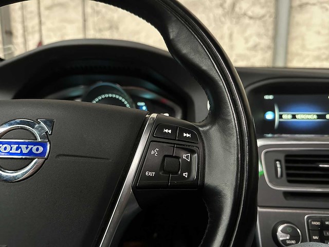 Volvo v60 2.4 d6 awd pl.i sum. 215pk 2014, 3-tld-47 - afbeelding 15 van  43