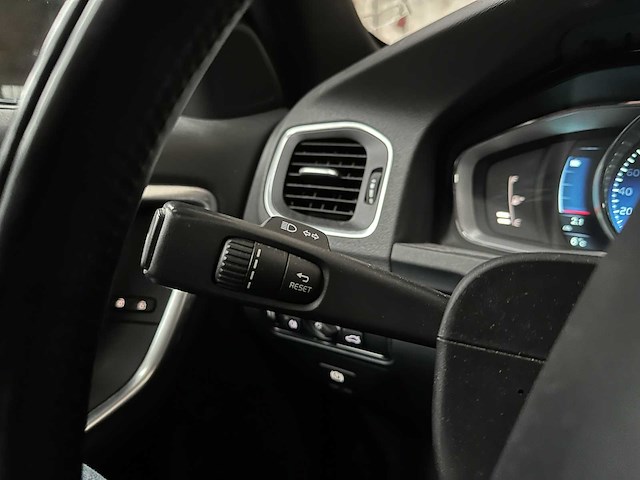 Volvo v60 2.4 d6 awd pl.i sum. 215pk 2014, 3-tld-47 - afbeelding 16 van  43