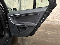 Volvo v60 2.4 d6 awd pl.i sum. 215pk 2014, 3-tld-47 - afbeelding 30 van  43