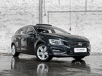 Volvo v60 2.4 d6 awd pl.i sum. 215pk 2014, 3-tld-47 - afbeelding 40 van  43