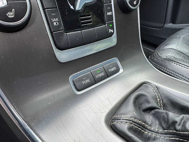 Volvo v60 2.4 d6 awd pl.i sum. 8-sjr-47 - afbeelding 17 van  29