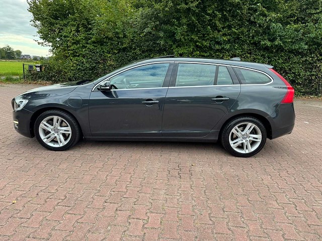 Volvo v60 2.4 d6 awd pl.i sum. 8-sjr-47 - afbeelding 23 van  29