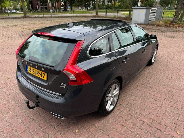 Volvo v60 2.4 d6 awd pl.i sum. 8-sjr-47 - afbeelding 27 van  29