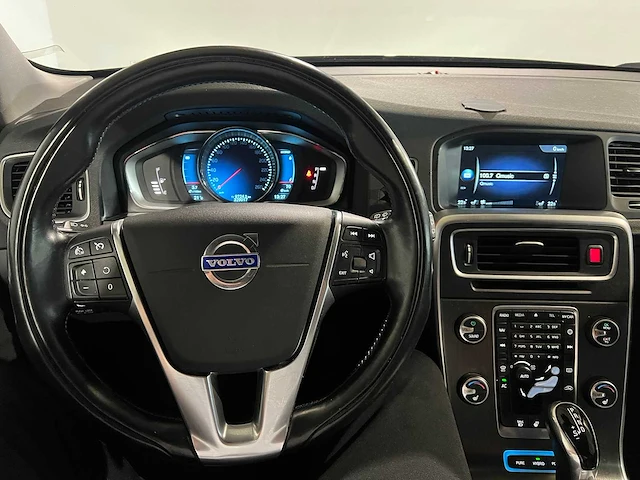 Volvo v60 2.4 d6 awd pl.i summum, 1-svv-54 - afbeelding 6 van  19