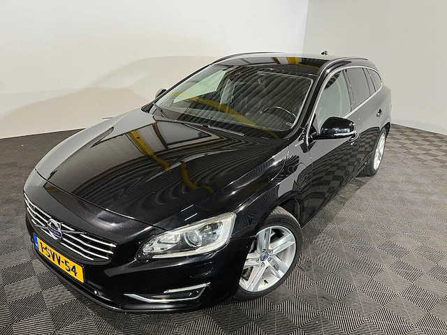 Volvo v60 2.4 d6 awd pl.i summum, 1-svv-54 - afbeelding 1 van  19