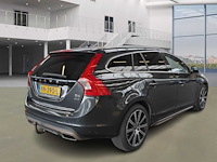 Volvo v60 2.4 d6 awd plug-in hybrid r-design, nn-390-l - afbeelding 3 van  6