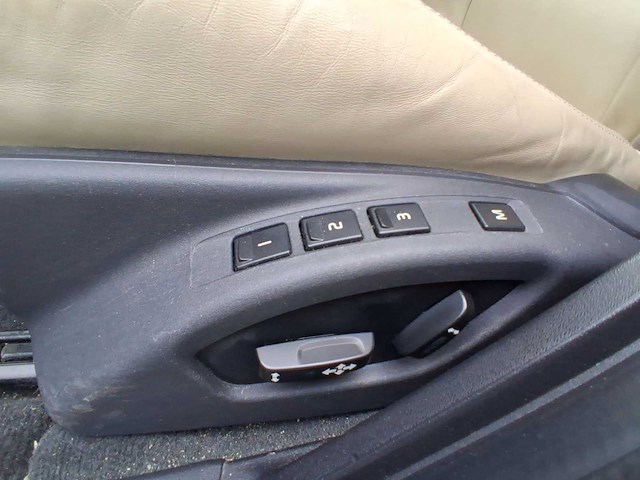 Volvo v60 2.4 d6 awd plug-in hybrid summum | 1-thh-04 - afbeelding 10 van  37