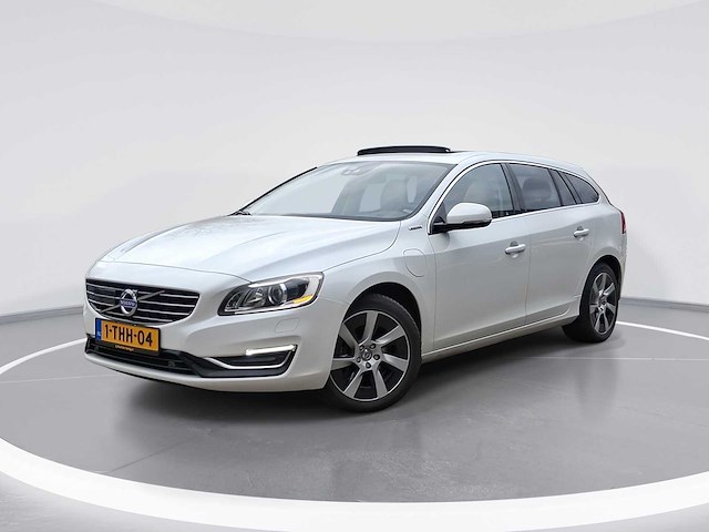 Volvo v60 2.4 d6 awd plug-in hybrid summum | 1-thh-04 - afbeelding 1 van  37