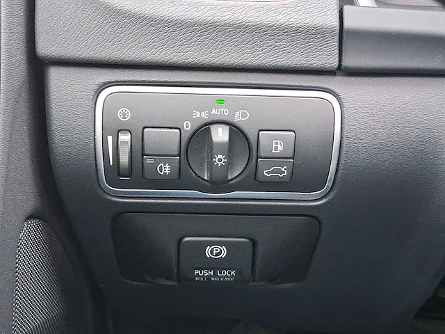 Volvo v60 2.4 d6 awd plug-in hybrid summum | 1-thh-04 - afbeelding 14 van  37