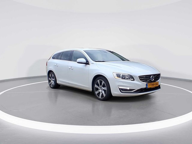 Volvo v60 2.4 d6 awd plug-in hybrid summum | 1-thh-04 - afbeelding 33 van  37