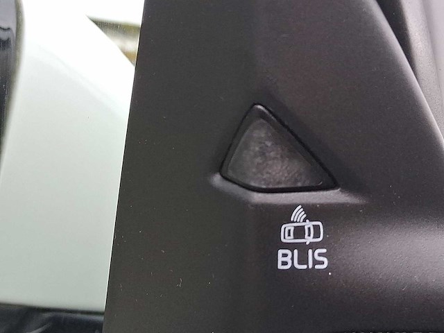 Volvo v60 2.4 d6 awd plug-in hybrid summum | 1-thh-04 - afbeelding 11 van  18