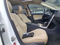 Volvo v60 2.4 d6 awd plug-in hybrid summum | 1-thh-04 - afbeelding 32 van  37