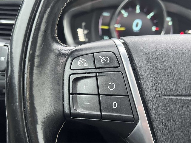 Volvo v60 2.4 d6 awd plug-in hybrid summum 2013 | 3-ktv-67 - afbeelding 8 van  29