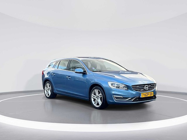 Volvo v60 2.4 d6 awd plug-in hybrid summum 2013 | 7-kzp-59 - afbeelding 31 van  33