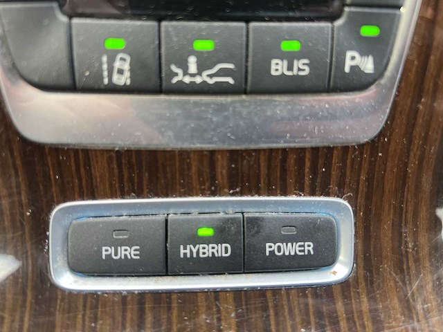 Volvo v60 2.4 d6 awd plug-in hybrid summum 2013 | 7-kzp-59 - afbeelding 24 van  29