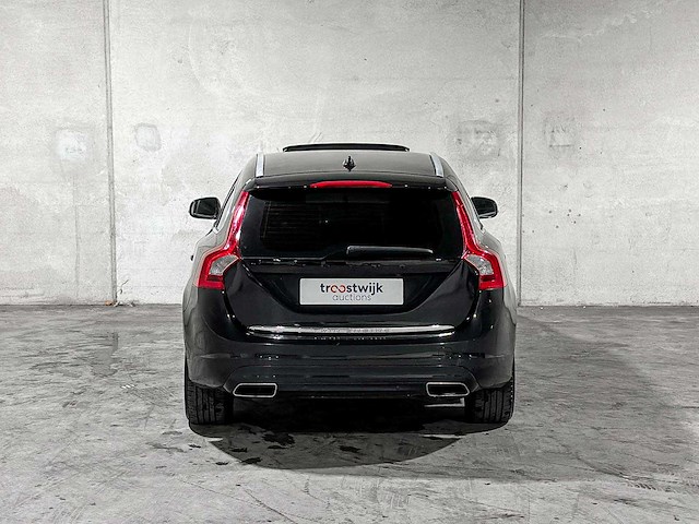 Volvo v60 2.4 d6 awd plug-in hybrid summum 285pk 2013 (origineel-nl), 6-sfg-70 - afbeelding 9 van  23
