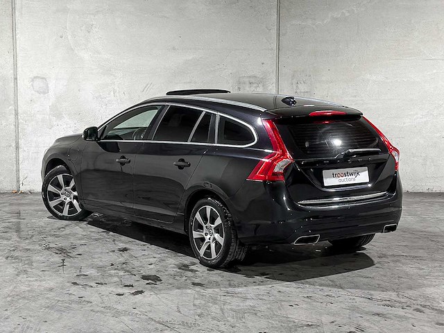 Volvo v60 2.4 d6 awd plug-in hybrid summum 285pk 2013 (origineel-nl), 6-sfg-70 - afbeelding 10 van  23