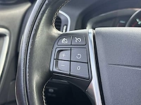 Volvo v60 2.4 d6 awd plug-in hybrid summum | 7-spz-62 - afbeelding 13 van  30