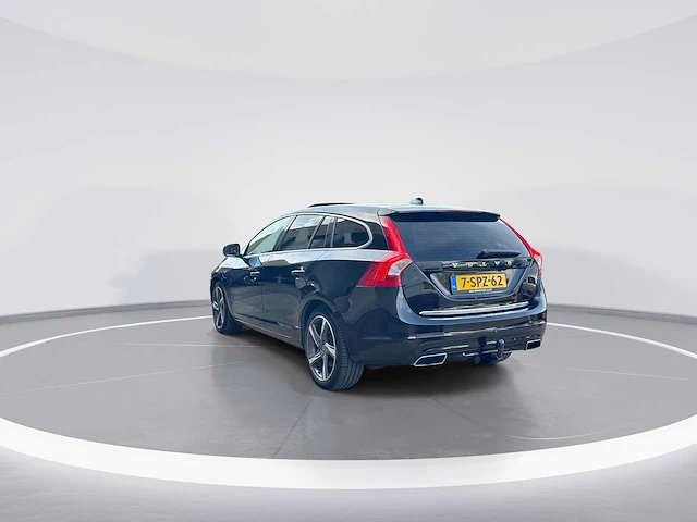 Volvo v60 2.4 d6 awd plug-in hybrid summum | 7-spz-62 - afbeelding 27 van  30