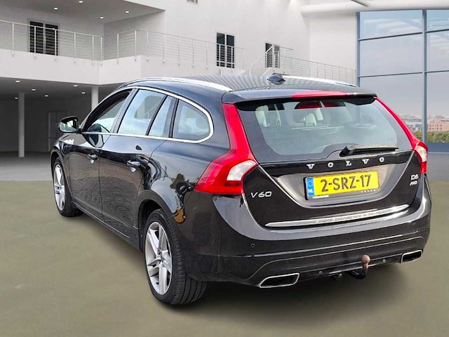 Volvo v60 2.4 d6 awd plug in hybrid summum automaat, 2-srz-17 - afbeelding 8 van  12