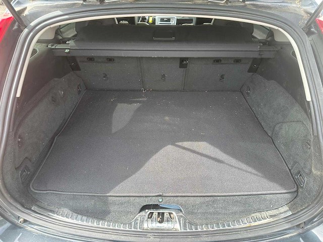 Volvo v60 2.4 d6 awd plug in hybrid summum automaat, 4-slb-54 - afbeelding 3 van  19