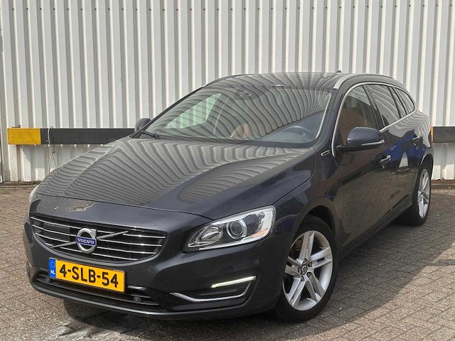 Volvo v60 2.4 d6 awd plug in hybrid summum automaat, 4-slb-54 - afbeelding 1 van  19